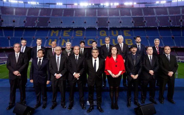 ‼️ El Barça nomenarà dos nous vicepresident:

- Juli Guiu: àrea de Màrqueting
- Antoni Escudero: àrea social

Se sumen a Rafel Yuste (àrea esportiva), Eduard Romeu (àrea econòmica) i Elena Fort (àrea institucional)