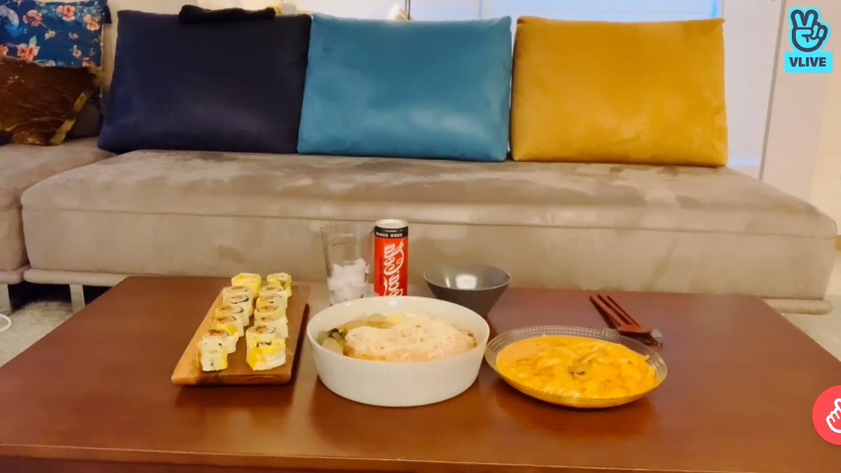 bucheonpride's tweet photo. I'm gonna miss baekhyun's sofa 😔 https://t.co/shxqH0dwhr