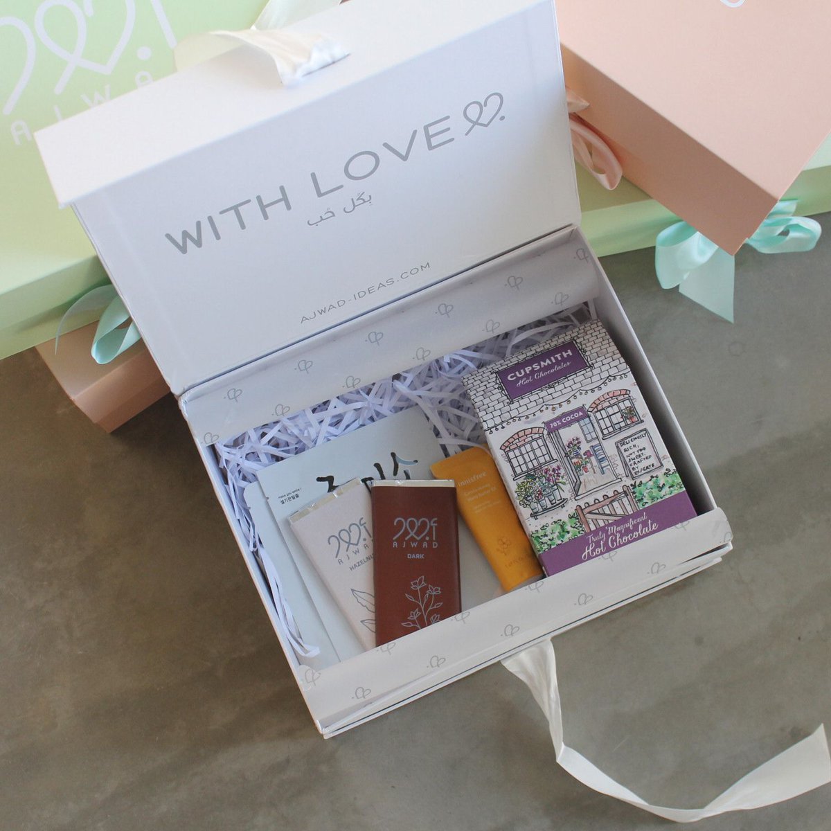 الشوكولاتة الساخنة من مشروبات الشتاء المفضلة والمنتج اللي ماشاء الله حبيتوه كثير وخلص بسرعة 💝 ☕️ 
وبما إننا في فصل الربيع و الصيف قرب ايش المشروبات اللي تفضلونها فترة الصيف؟ واللي ترتبط عندكم بالصيف؟ 🍨 ☀️