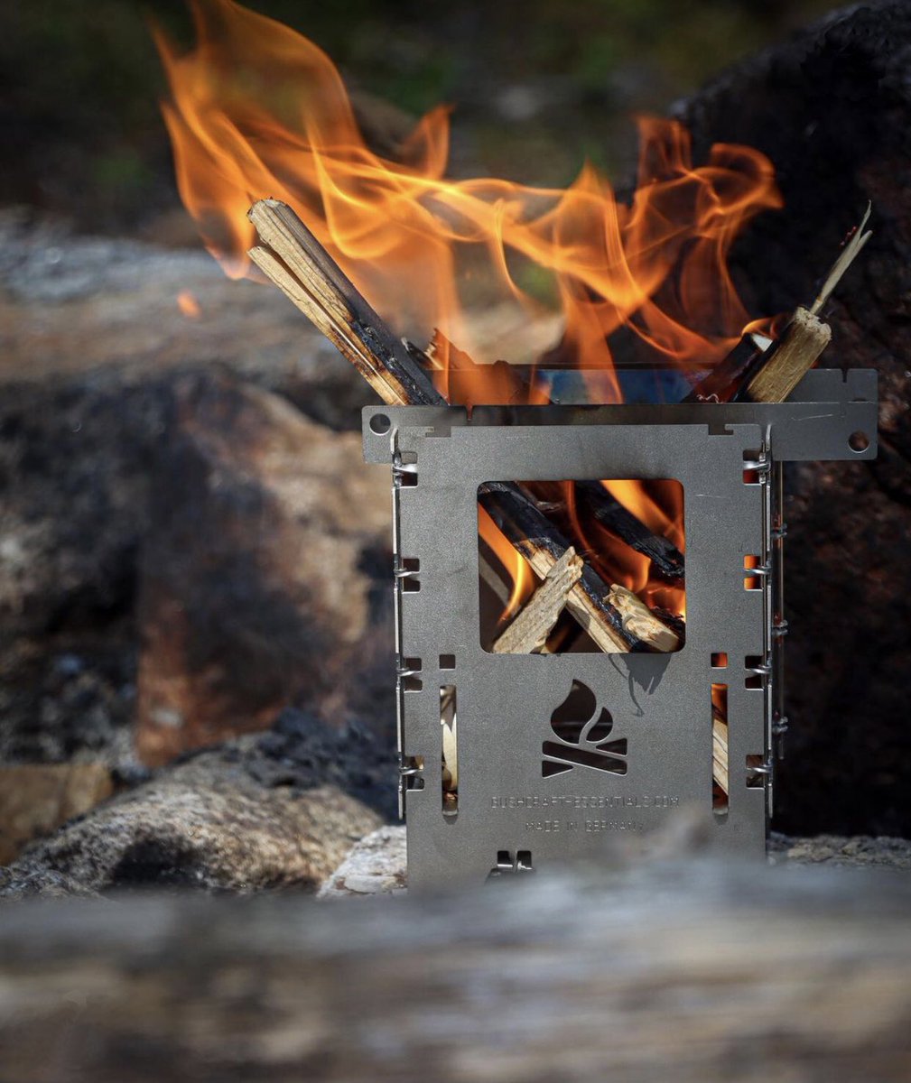 Bushcraft Essentials tweet media