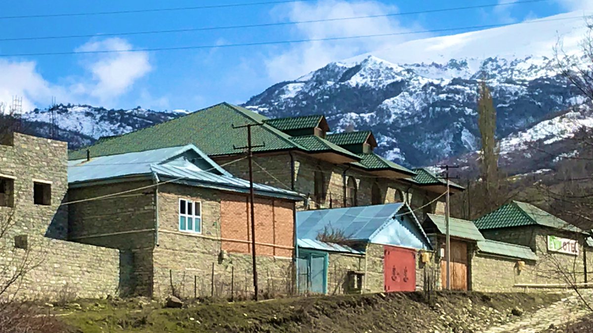 JamesSharpUK's tweet photo. Bu gün də Lahıcda idim. Nə gözəldir! 😍 https://t.co/3Y4nTLNOjm