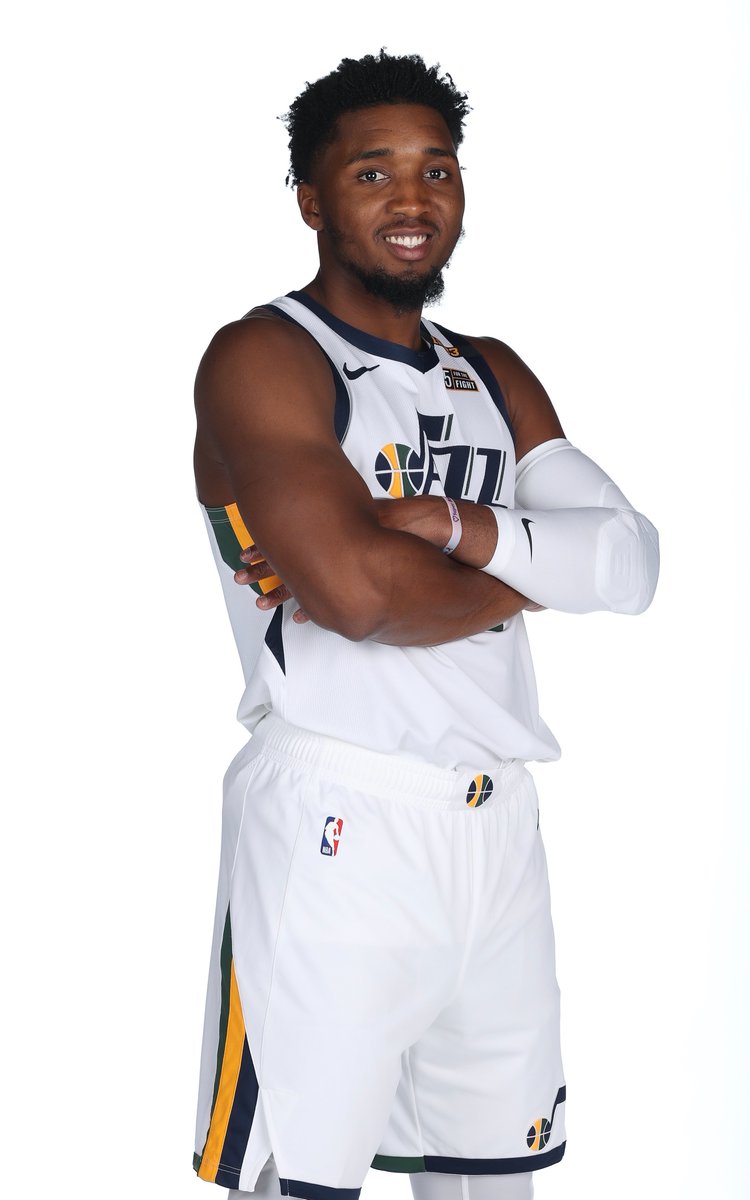 I am delighted to announce that Utah Jazz star Donovan Mitchell will be our 2021 commencement speaker. His commitment to advancing education and social justice is exemplary and he is an inspiring role model for our students. Learn more: attheu.utah.edu/events/utah-ja…