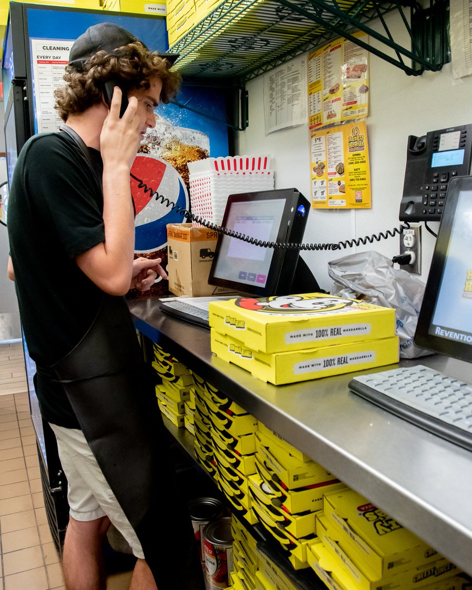 Howies_1540's tweet photo. Last day to get an oven-baked sub for 50% off! 
Get an oven-baked sub at 50% off when you buy an oven-baked sub at regular menu price. 
Use code SUB50
Tuesdays only, at Hungry Howie's in Katy, TX!
#thepizzapurpose #famousforflavor #katytx #katytxfood #katytxfoodie https://t.co/yYWgCEQgbA