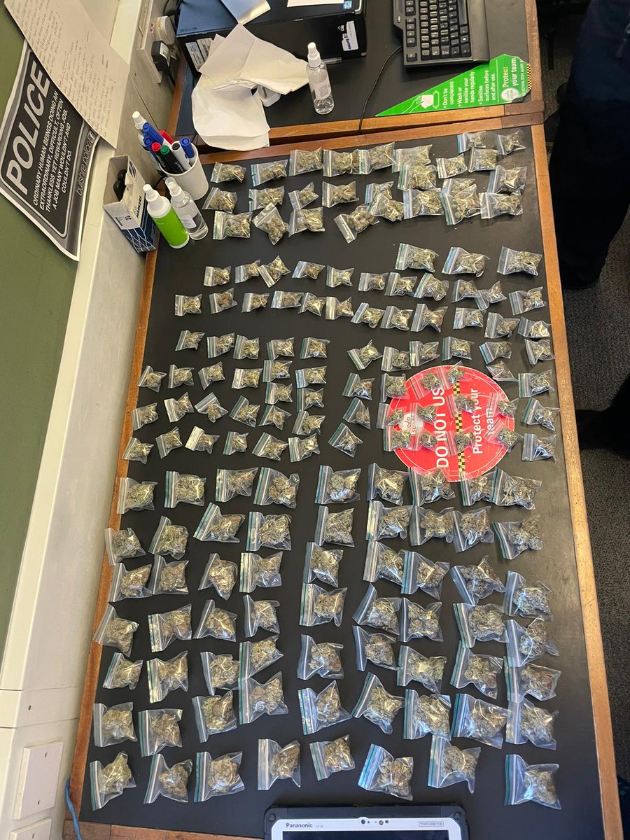 MPSKensalGreen's tweet photo. If you are a drugs dealer who lost few bags of cannabis today. Please call 101 and visit Harlesden Police Station. We would like to speak with you 🤣🤣  #harlesden #Kensalgreen @MPSBrent https://t.co/iJfEJ9JeTx