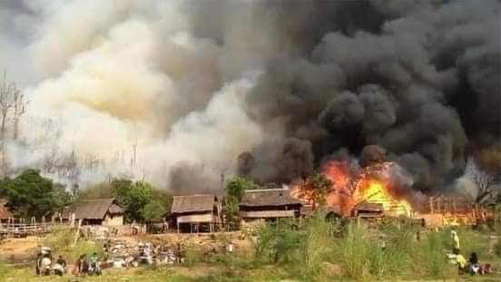 People fleeing villages in Kayin State as fighter jets fire fighter jets 30.3.2021