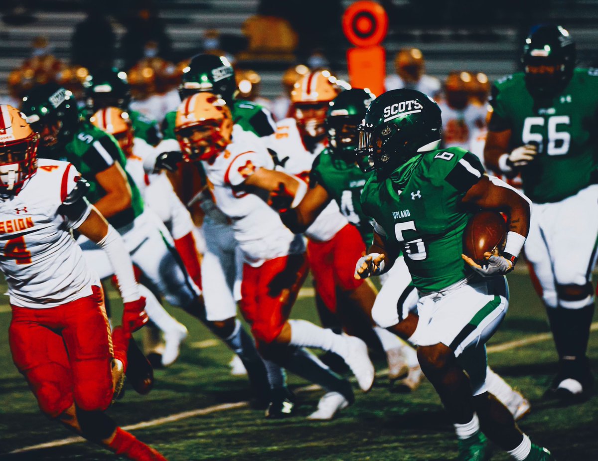 Julian Dedman <a href="/RoyalKiddd/">Julian Dedman</a> first game vs. Mission Viejo 

15 carries 
121 yards 
8.1 yards a carry 
1Td