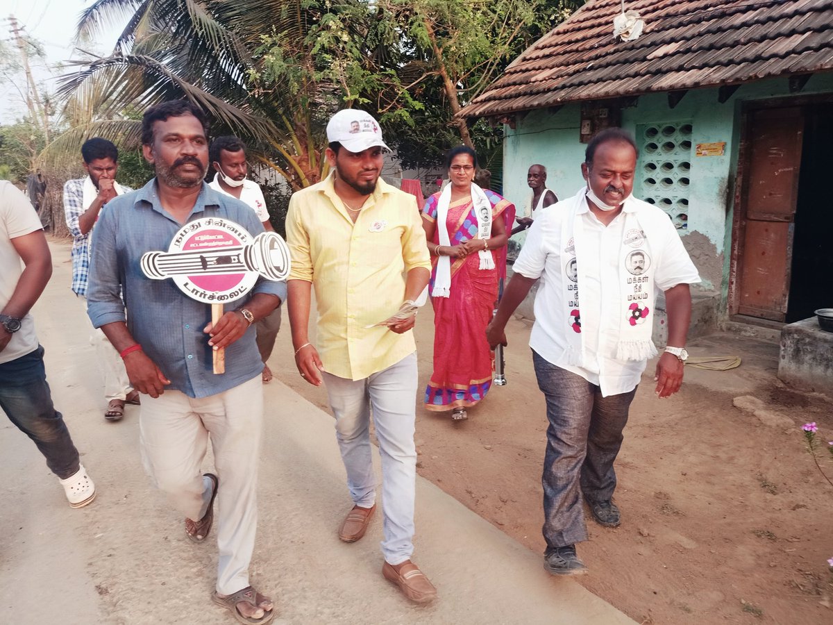 MNMPattukkottai's tweet photo. மதுக்கூர் ஒன்றியத்திற்கு உட்பட்ட கிராமங்களில் நமது வெற்றி வேட்பாளர் திரு டாக்டர் சதாசிவம் அவர்கள் வாக்கு சேகரித்தார். @pdksenthilkumar @ikamalhaasan @drmahendran_r @MMMTRICHY @Vijism_ https://t.co/3VBNjQvMdx