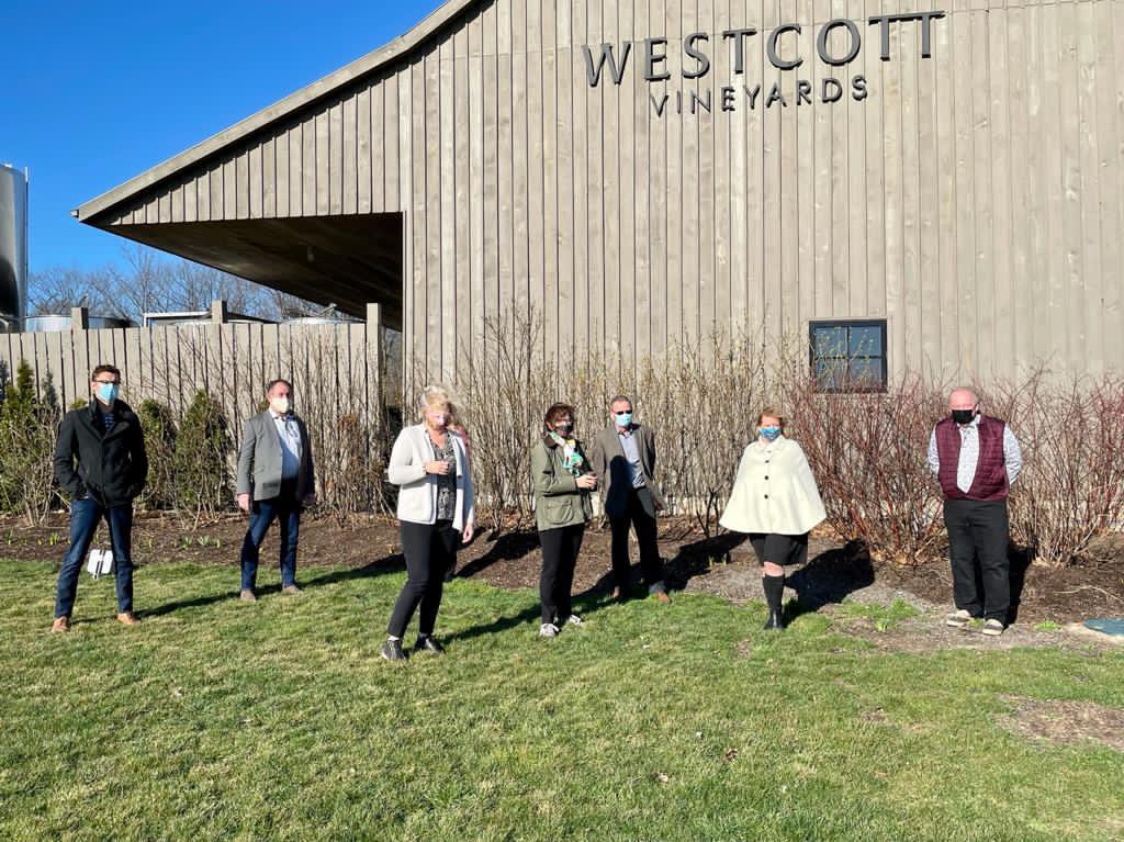 samoosterhoff's tweet photo. Good to have @MacLeodLisa in Niagara this morning to hear from local agri-tourism and heritage advocates as well as @SandraLEaston: Ontario’s budget is focused on protecting health, while ensuring workers in these key sectors have good jobs! https://t.co/oEUxmX7wSl