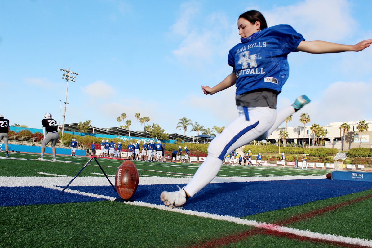 SOCo Prep Sports (@socoprepsports) on Twitter photo ICYMI
Leah West made history becoming the first girl to score a point in <a href="/DH_Football/">Dana Hills Football</a> history after she made a PAT against Woodbridge last Friday.
Now she is creating her own legacy.
socoprepsports.com/breaking-stere… ICYMI
Leah West made history becoming the first girl to score a point in <a href="/DH_Football/">Dana Hills Football</a> history after she made a PAT against Woodbridge last Friday.
Now she is creating her own legacy.
socoprepsports.com/breaking-stere…