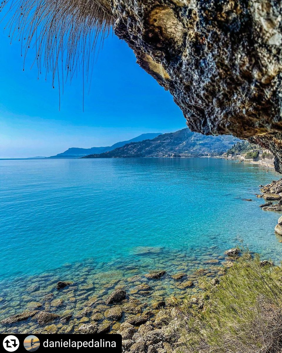 CCIAARIVLIG's tweet photo. Liguria meravigliosa
Ph ig @ danielapedalina
Marzo in Liguria ☀️📸 #Imperia #ventimiglia #liguria #italia #calandre https://t.co/8eboozXyPF