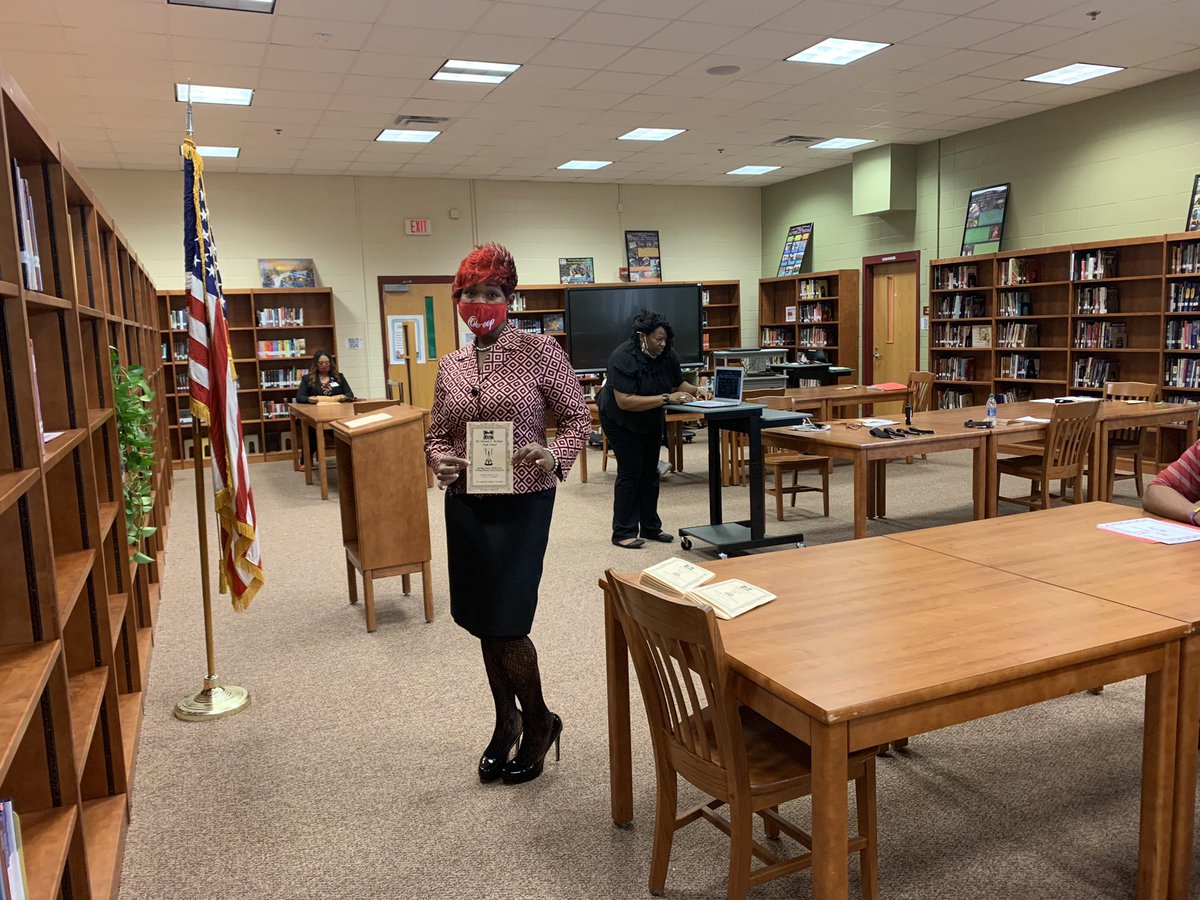 blong462003's tweet photo. McNair High School’s Virtual Honors Day Program @DCSDRegionVII @DeKalbSchools @kishawalker75 https://t.co/pzO5VnbKh3