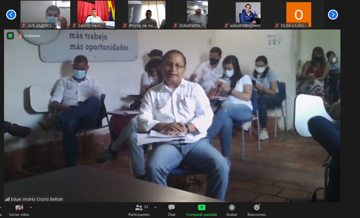nicolasgarciab's tweet photo. Hoy realizamos con el gabinete dptal una reunión de trabajo con el Concejo Mpal y el alcalde de Guaduas Germán Herrera para revisar avance de proyectos de infraestructura, agua potable, fortalecimiento comunal, vacunación, seguridad, competitividad y agricultura, entre otros. https://t.co/WJFVidpoM5