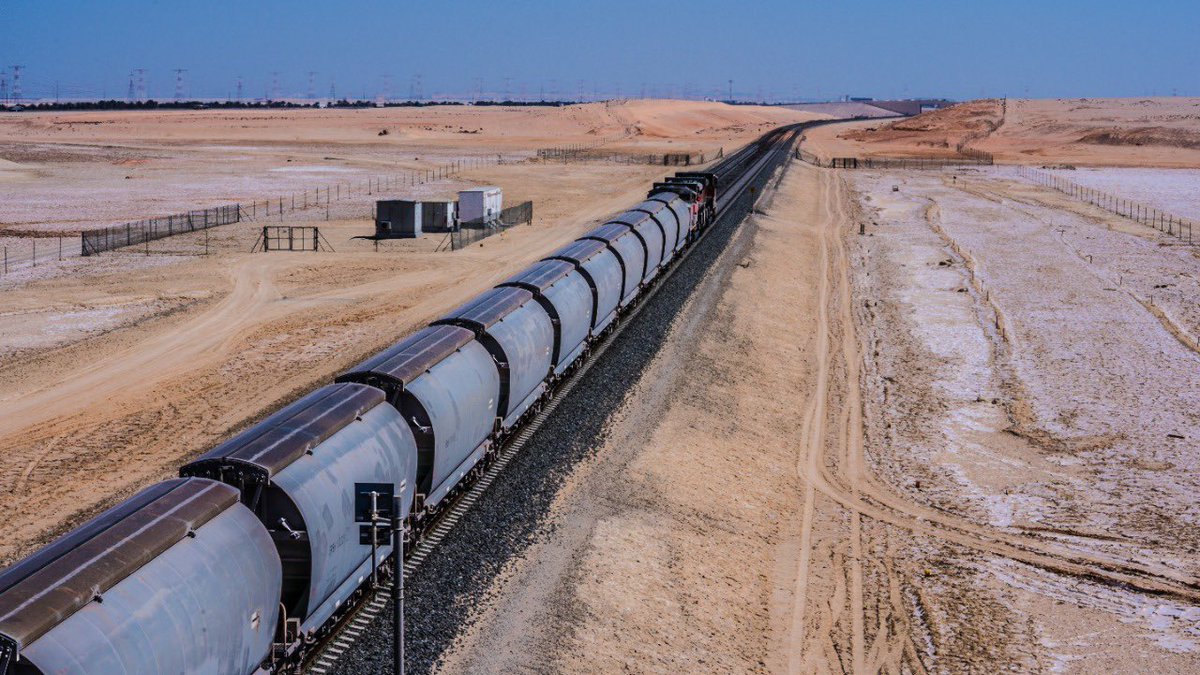 Etihad_Rail's tweet photo. Since receiving our first batch of wagons in 2016, we have transported more than 35.5MT of granulated sulphur. In Q1 of 2021, we have already transported nearly 1.5MT at a 99.5% punctuality rate. https://t.co/0CBfpFcnXS