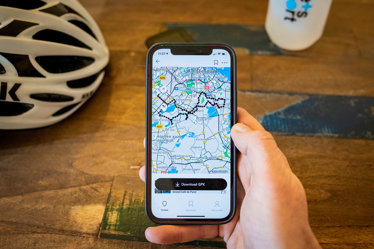 fietssportmag's tweet photo. 🚵 Uitdagende klimmetjes
🥵 Pittige kasseienstroken
🍺 Leuke wielercafés
🕍 Fraaie monumenten
🛣️ De mooiste routes
🏁 Alle toertochten

📱Ze staan allemaal in de nieuwe Fietssport app.

Download de app via https://t.co/EIp7DS7rAP https://t.co/Jgis7EJoiJ