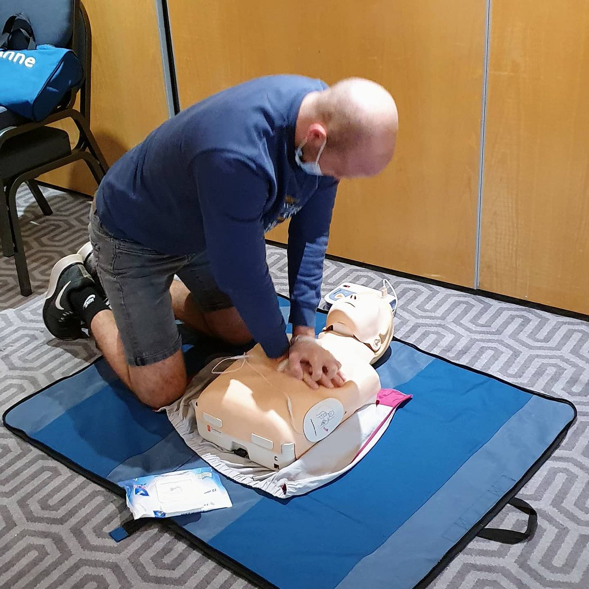 Revive2S's tweet photo. Day one of our Lifeguard course in the @BestWestern Glasgow 

#firstaid #lifeguardtraining #poolemergencyresponder #firstaidtraining #ppe #keepingsafe #firstaider #CPR #Defibrillator #Anaphylaxis #Bleeding #VeteranOwned #VeteranOwnedBusiness #glasgow https://t.co/1Gc9Wsh0OP