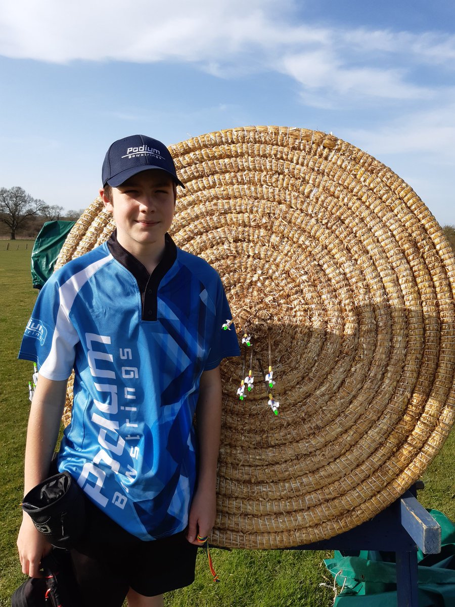 abromleyarcher's tweet photo. Back on the shooting line at last..  loving the sunshine and the new kit. @PodiumPlus_BS @archerygb @TeamSportsAid @ArchersOfRaunds @TargetcraftA @worldarchery @Dave_MXXX @ZeArcheryShop https://t.co/eR78IGymLs