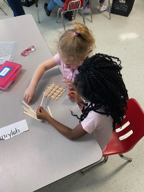 EESeaglesPCS's tweet photo. #StorybookEngineering 📚with our Kinders! Students worked on their #sequencingskills to retell the story of Peter Rabbit🐰, #collaborated with a partner to design and build a fence to protect Mr. McGregor's garden🥕, then wrote using #sequencingvocabulary to explain their work📝! https://t.co/j2t6w0E4O6