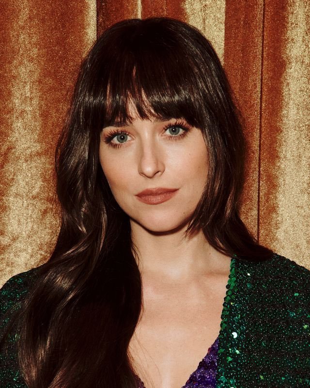h_sweetcreature's tweet photo. MY LOVES! 💛  Mi hombre Harry Styles y mi mujer Dakota Johnson participarán en la nueva campaña de Gucci el 22 de abril para la nueva línea de bolsos Gucci Beloved. 💕 😍 https://t.co/xRVDHkrP7Q