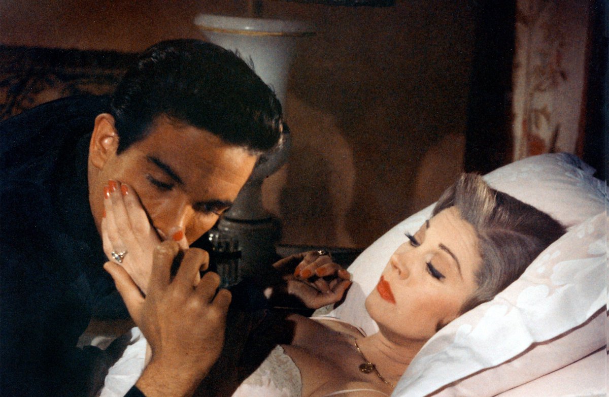 aresluoga's tweet photo. #WarrenBeatty followed his initial film with #TheRomanSpringOfMrsStone, with #VivienLeigh; #AllFallDown, opposite #AngelaLansbury; #Lilith, co-starring #JeanSeberg; #PromiseHerAnything, with Leslie Caron; #MickeyOne, directed by #ArthurPenn; and #Kaleidoscope, with #SusannahYork https://t.co/V6BFIpcmFV