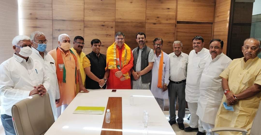 jagdishbjym's tweet photo. जय भाजपा- तय भाजपा
प्रभु श्री द्वारिकाधीश जी की पावन धरा राजसमन्द आगमन पर भाजपा प्रदेश के गौरव माननीय प्रदेश अध्यक्ष @DrSatishPoonia का अभिनंदन अभिवंदन https://t.co/ikkC7hnKnx