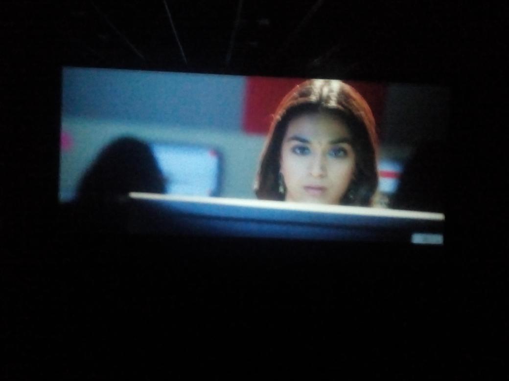 Venkat_MbKs's tweet photo. Watching ๐๐
@KeerthyOfficial #Rangede @actor_nithiin https://t.co/JgYInkiXz9