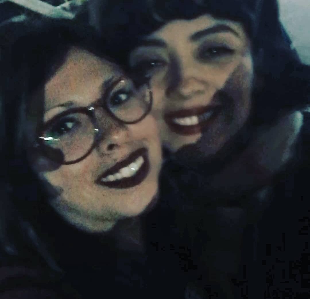 monfanschile's tweet photo. Lamentamos comunicar, la triste y dolorosa partida de nuestra querida integrante Angela González, una gran compañera y amiga, con quién compartimos lindos y grandes momentos de música y alegrías, nuestro amor y admiración por Mon y en este triste momento de su partida (...) https://t.co/fwvkji9gyf