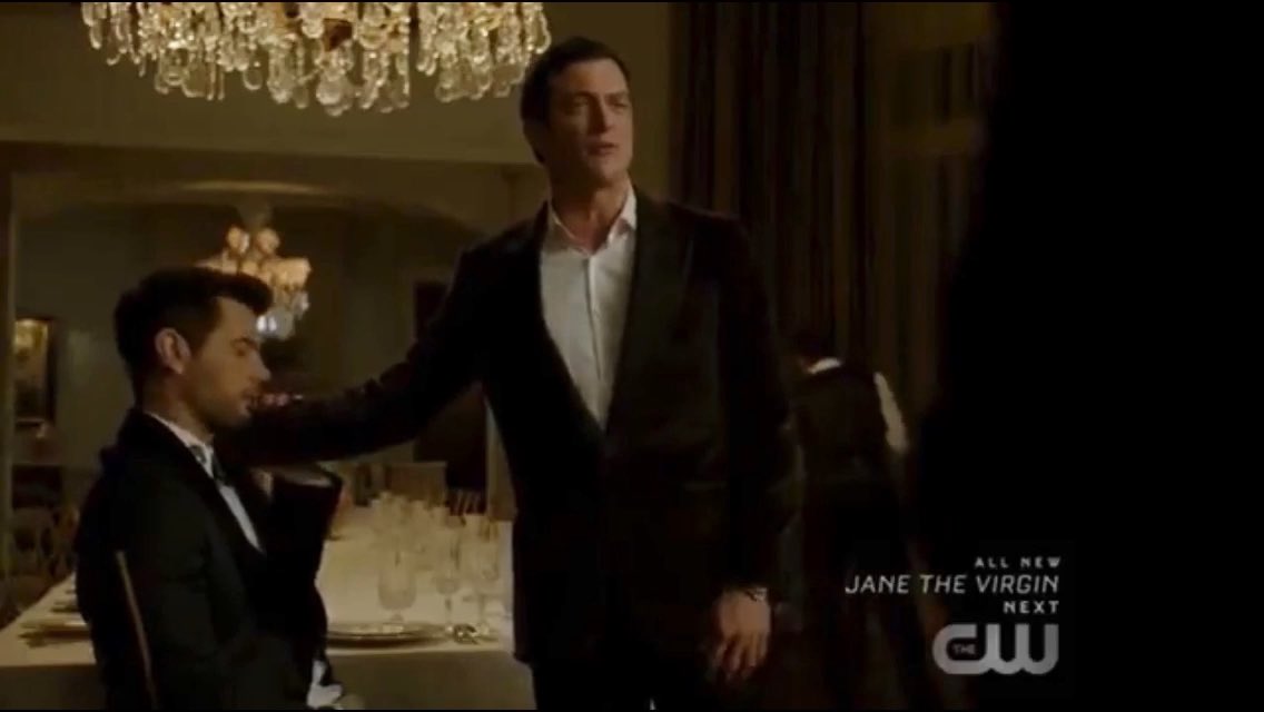 s_ffron7's tweet photo. Itโs a #steammy thing ๐
#stevencarrington #samcarrington #beingbacksteven #bringbackjames #dynasty @cw_dynasty @TheCW https://t.co/FruRcfr4Pc