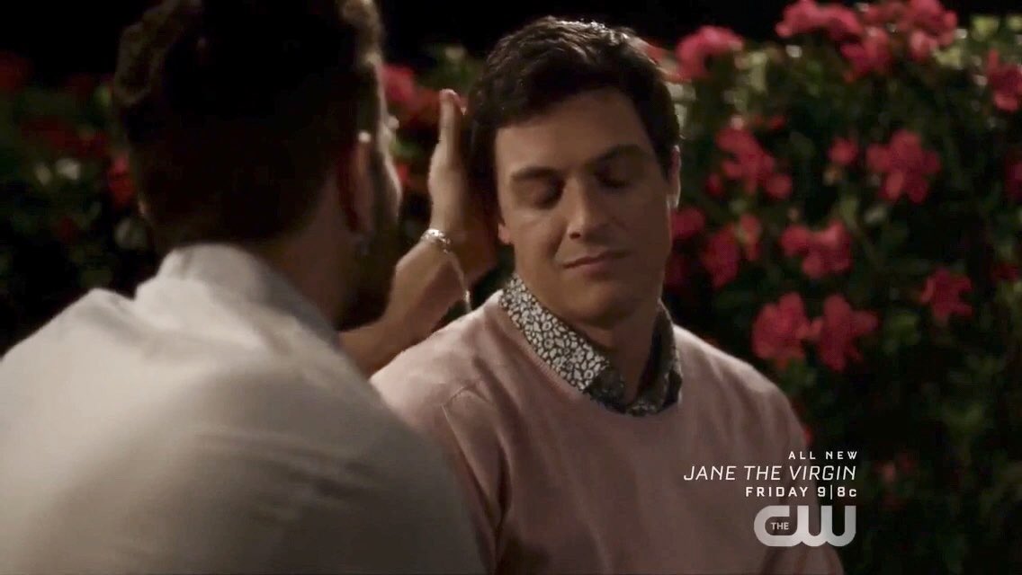 s_ffron7's tweet photo. Itโs a #steammy thing ๐
#stevencarrington #samcarrington #beingbacksteven #bringbackjames #dynasty @cw_dynasty @TheCW https://t.co/FruRcfr4Pc