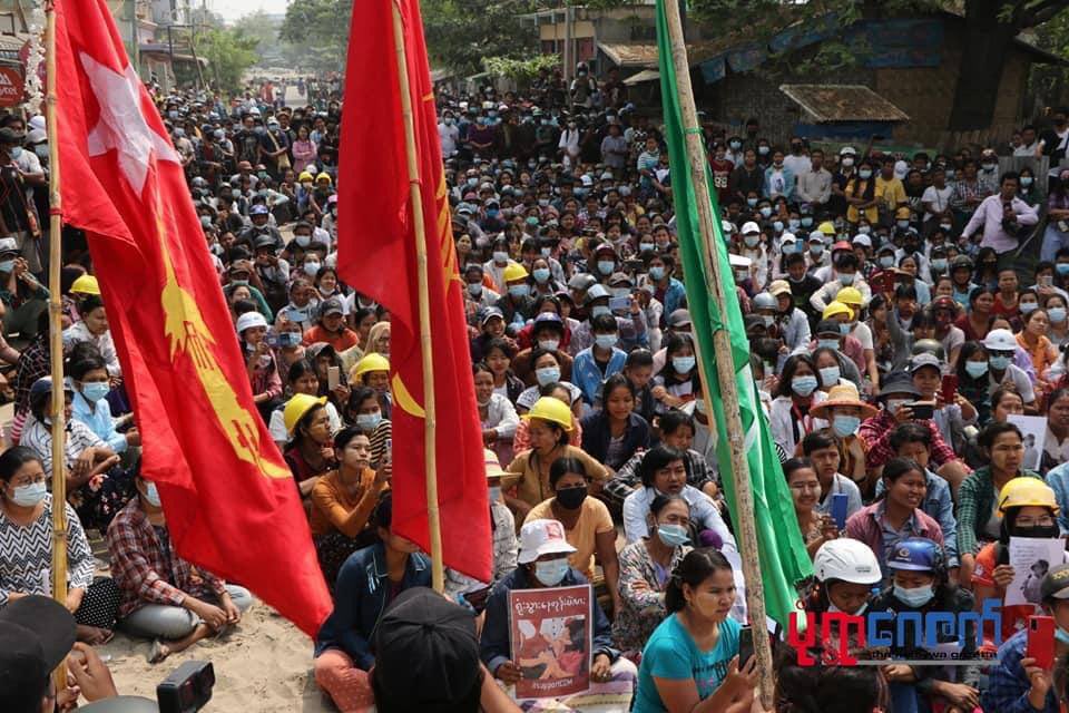ngekalay16's tweet photo. Powerful Monywa Strike with a huge crowd is still going strong against dictatorship even though there were brutal killings by junta. We will rest when we get democracy until then, nothing can stop us from fighting. 
#Mar30Coup
#WhatsHappeningInMyanmar https://t.co/x0vizB7jcE