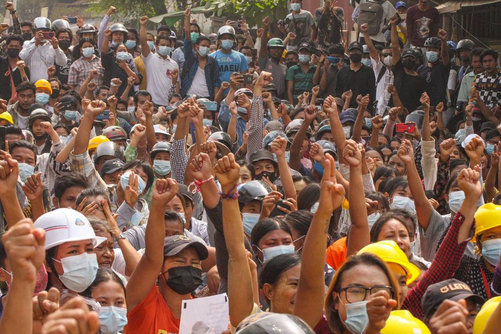 ngekalay16's tweet photo. Powerful Monywa Strike with a huge crowd is still going strong against dictatorship even though there were brutal killings by junta. We will rest when we get democracy until then, nothing can stop us from fighting. 
#Mar30Coup
#WhatsHappeningInMyanmar https://t.co/x0vizB7jcE