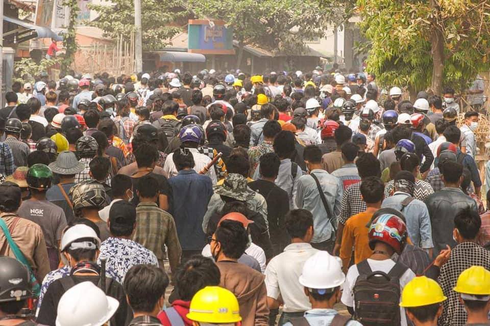 ngekalay16's tweet photo. Powerful Monywa Strike with a huge crowd is still going strong against dictatorship even though there were brutal killings by junta. We will rest when we get democracy until then, nothing can stop us from fighting. 
#Mar30Coup
#WhatsHappeningInMyanmar https://t.co/x0vizB7jcE