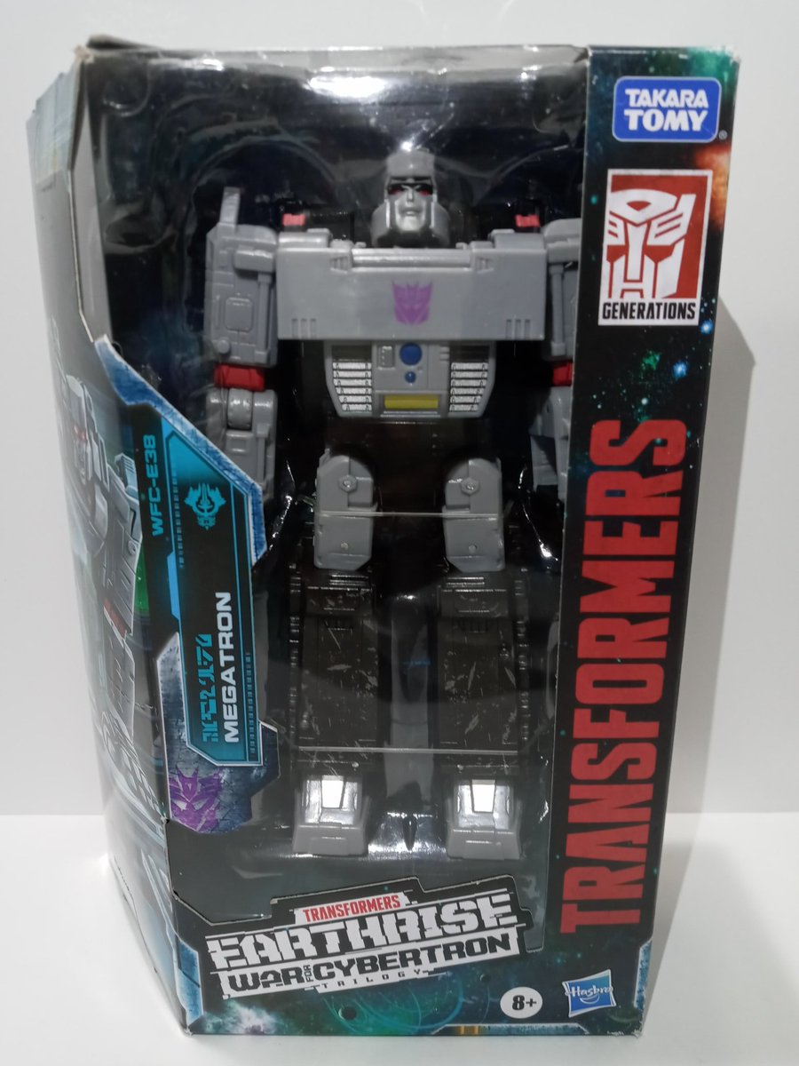 PMarz06's tweet photo. @Hasbro @transformertoys @mercari_app @PMarz06 #HUNTING over the WWW only $28. Bucks. Not to shabby. Finally hunted this beast down The Harbinger of Death MEGATRON #EarthRiseSeries #NoFigureLeftBehind #ThisIsWhatWeDew #PMARZ06 #planetmarz06 https://t.co/9CUDUlR3s6
