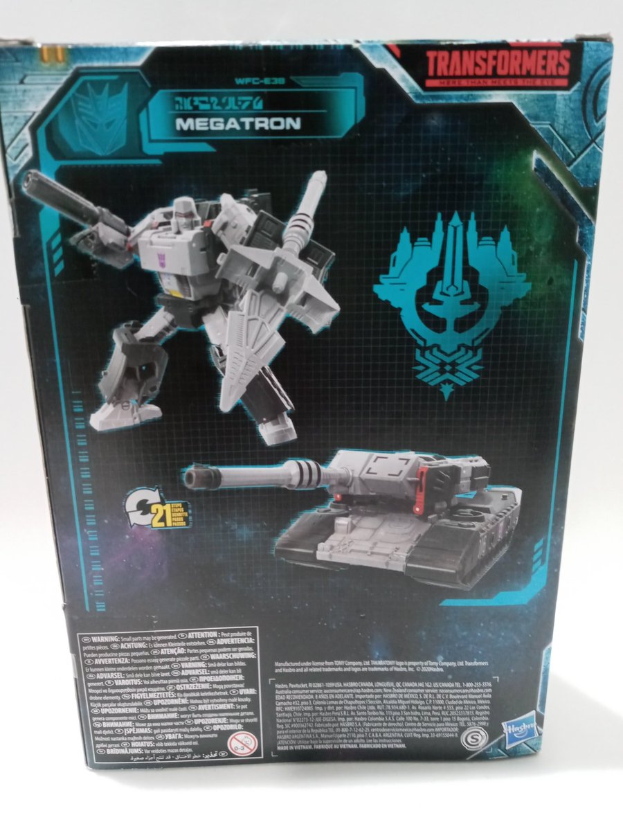 PMarz06's tweet photo. @Hasbro @transformertoys @mercari_app @PMarz06 #HUNTING over the WWW only $28. Bucks. Not to shabby. Finally hunted this beast down The Harbinger of Death MEGATRON #EarthRiseSeries #NoFigureLeftBehind #ThisIsWhatWeDew #PMARZ06 #planetmarz06 https://t.co/9CUDUlR3s6