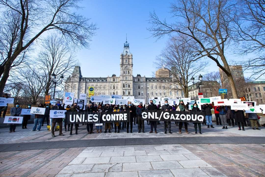 📣COMMUNIQUÉ📣 La société civile et les partis d’opposition demandent au gouvernement de prendre officiellement position contre GNL/Gazoduq, suite au rapport du BAPE.
#SoyonsFjord #GNLnonMerci #GazoduqNonMerci
👉 coalitionfjord.com/2021/03/30/la-…