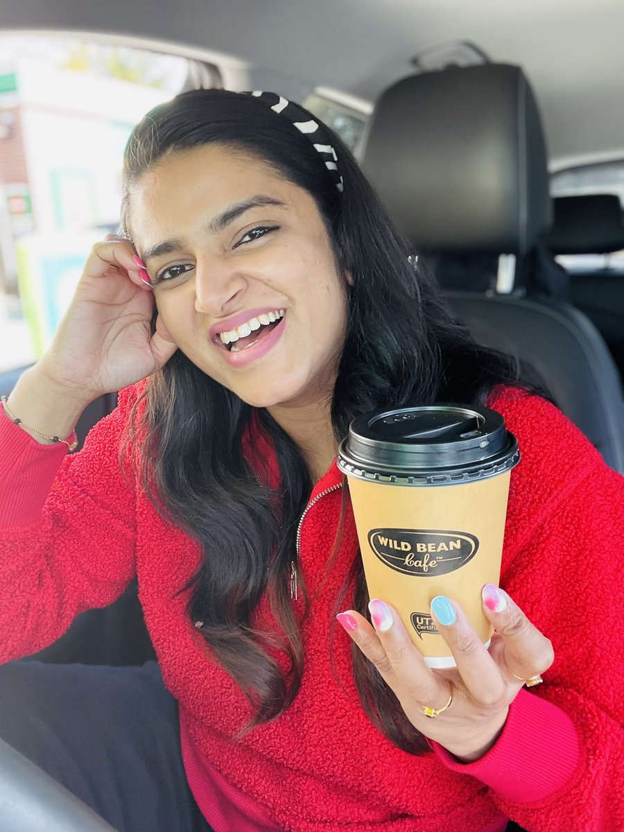 LintuRony's tweet photo. Hot Chocolate is like a HUG from the inside💖 #eveningvibes #hotchocolate #linturony #london https://t.co/CZT8OtGz7F