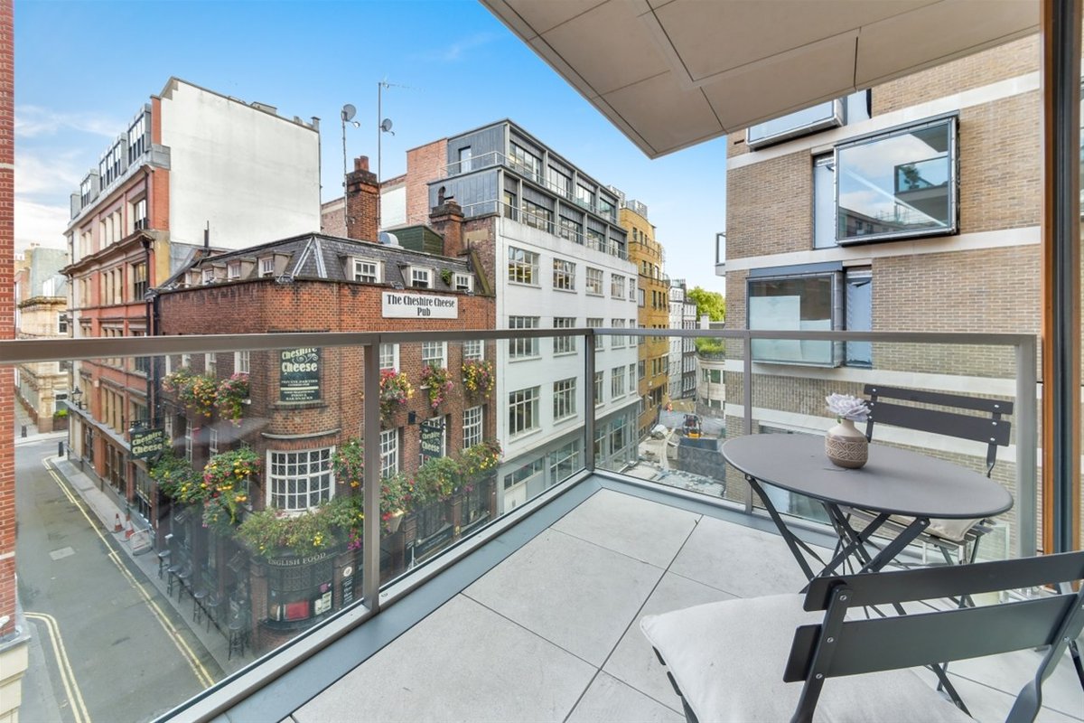 Good afternoon!⁠
⁠
-----------------⁠
ssalcedo.co.uk⁠
-----------------⁠
#homesweethome #london #property #forsale #lettings #homedecor #design #architecture #nature #realestate #lifestyle #properties #work #love #motivation #life #beautiful