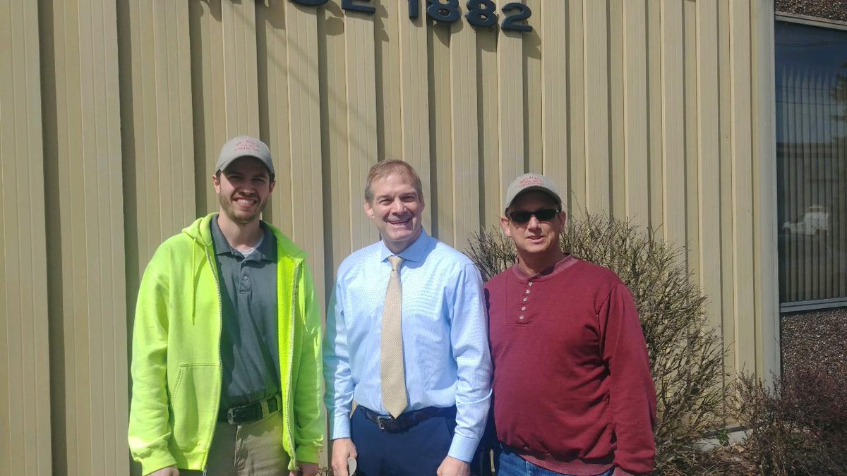 AutumnFaith2017's tweet photo. @Jim_Jordan came to Baldauf Construction today! https://t.co/PfPfbPJucP