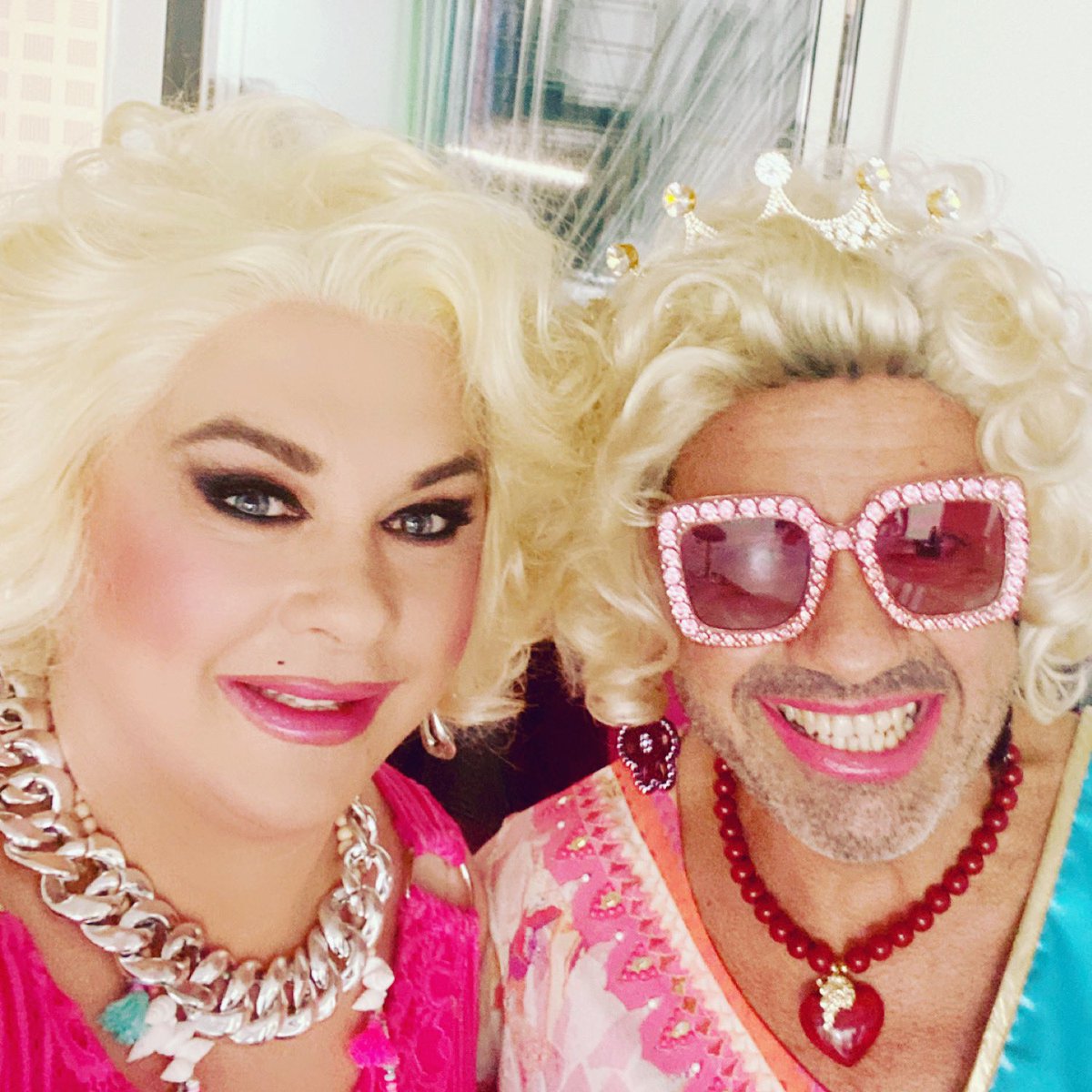 zizeofficiel's tweet photo. Bientôt.....Le retour.... Zize et Jacob le jardinier 🤣😂La Saison 2, Sur la chaîne YouTube Samuel Ducros #zize #jacoblejardinier #samuelducrosproduction #humour #fautrigoler #cagole #blonde #francebleuprovence #makeupforeverofficial #ford_marseille #phytoquant #Edmondboublil https://t.co/3suT9C8j3M