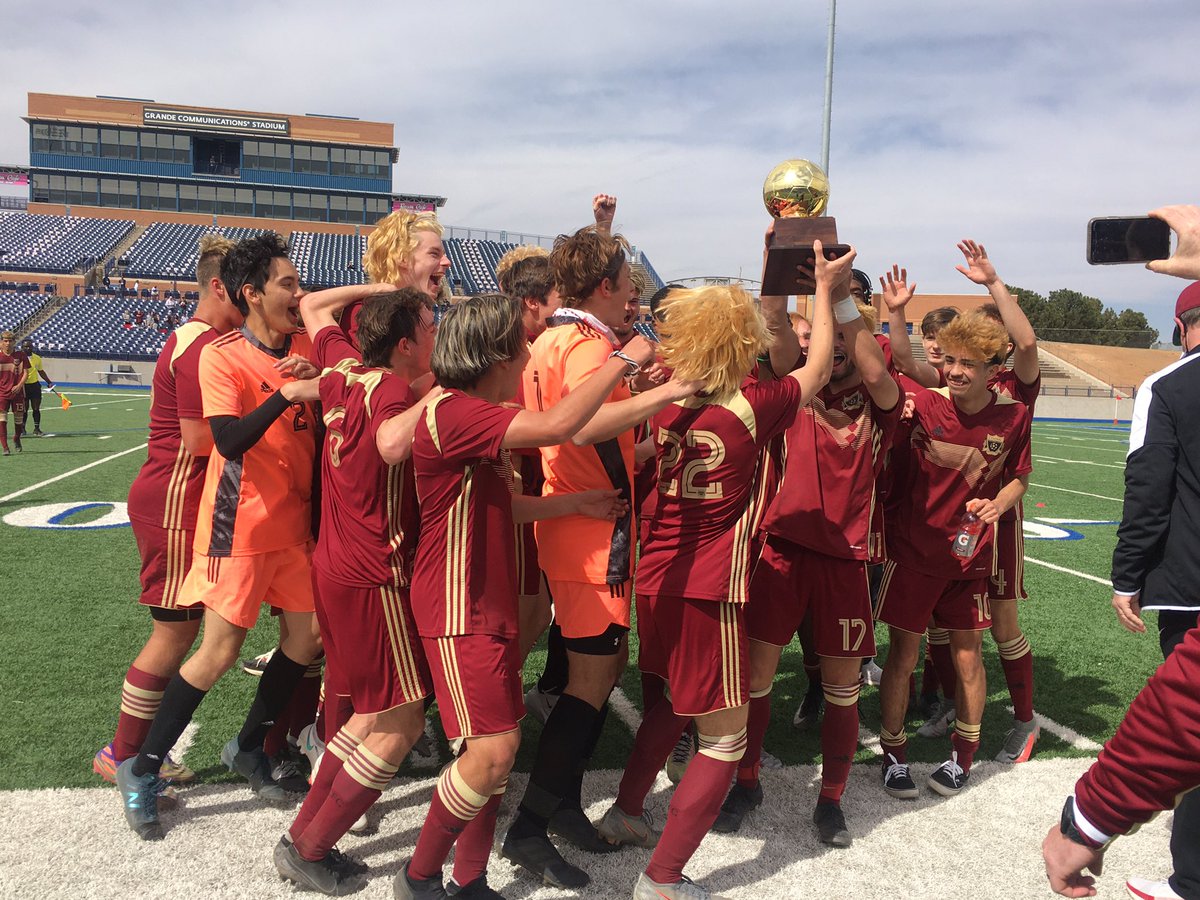 LizRusso77's tweet photo. @CFC_Soccer win! 5-2 Area champs! Round 3 here we go! @KellerCentralHS #ChargerNation https://t.co/R0g7c8Y43R