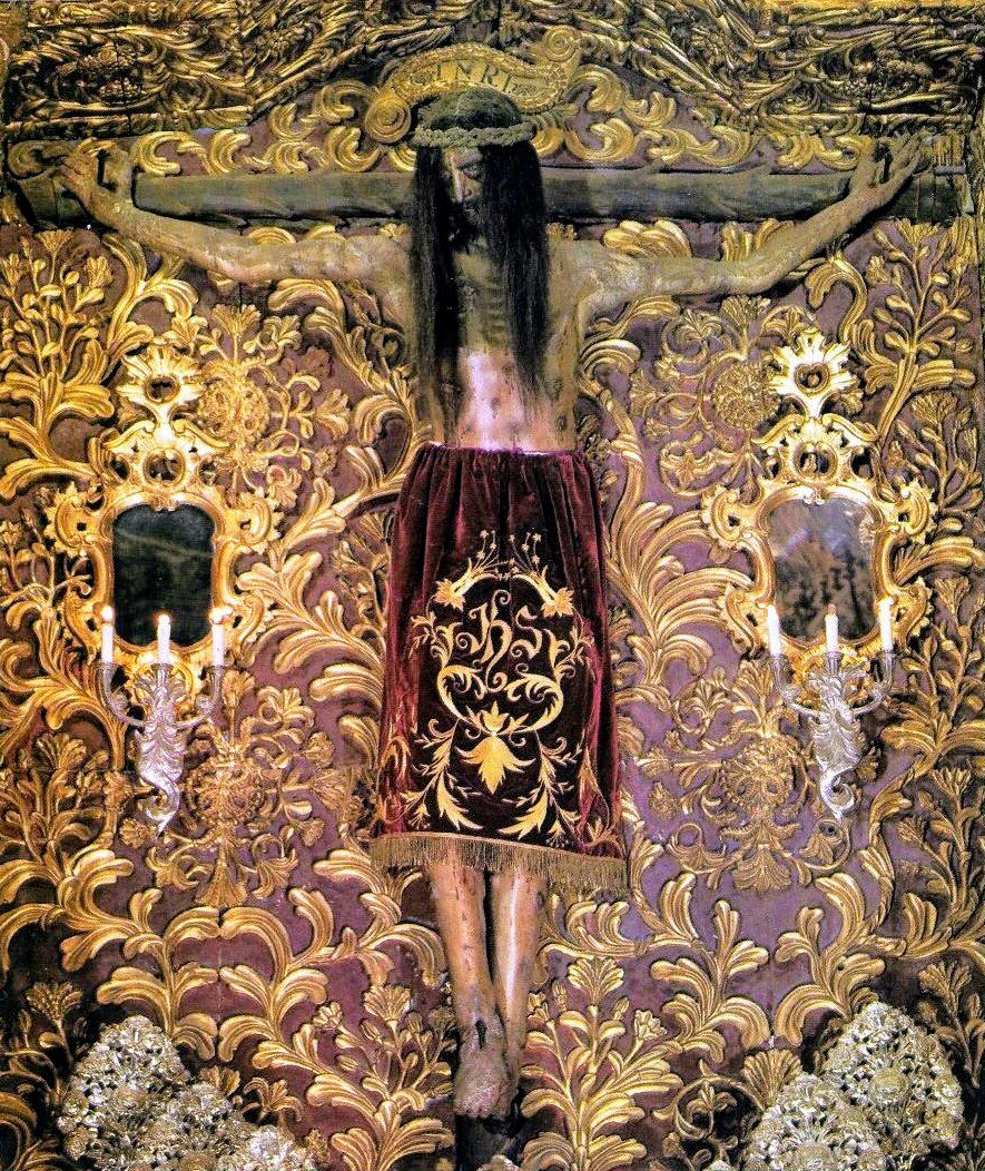 ObispadoOurense's tweet photo. Desde el Miércoles Santo hasta el Sábado Santo a mediodía estarán en la @CatedralOurense , dado que este año no podrán salir en procesion, las imágenes del Santo Cristo, como siempre en su capilla, y https://t.co/IzhFI4jitq