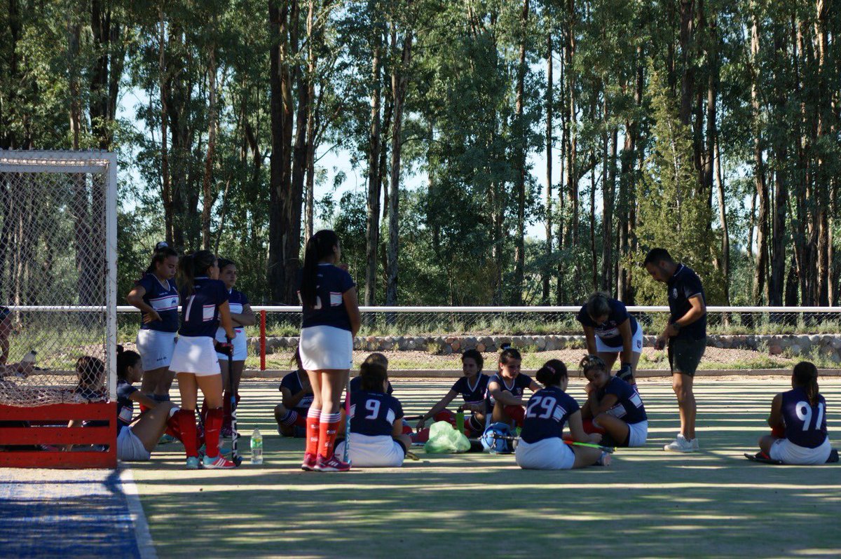 BelgranoRC's tweet photo. #hockey #primeradamas #clasico 

🔺Primera Damas tuvo clásico el pasado domingo!!! Te dejamos lo mejor de BRC vs SJRC! 🔵

🔺Álbum completó en Facebook! 

📸ph Juan Godoy Carbonetti

#quelindoserdelprocer
#belgranorugbyclub https://t.co/w8kbgbd27s