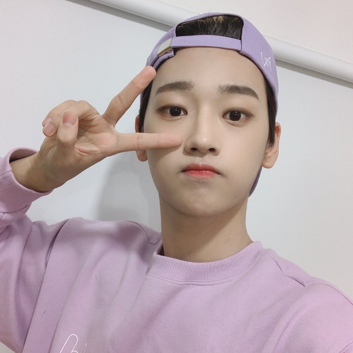 WEi__Spain's tweet photo. @WEi__Member [📝 TRAD]

 [#SEOKHWA]
Gracias por mirar SeokCountdown* 💜

* juego de palabras con Seokhwa y el nombre del programa Countdown

#estarde #peroinsistamos

Cr: @WEi__Member 
Trad: @WEi__Spain 🌱 https://t.co/uuk2Eu2Ed3