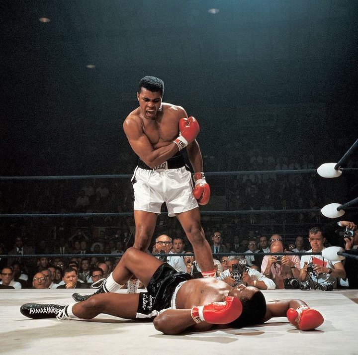 Quarsam75's tweet photo. I miss my man; the Legend Lives On. Ali's fearless attitude on & off the ring was audacious & mesmerizing. #PureLegend https://t.co/J2dGrhtuW9