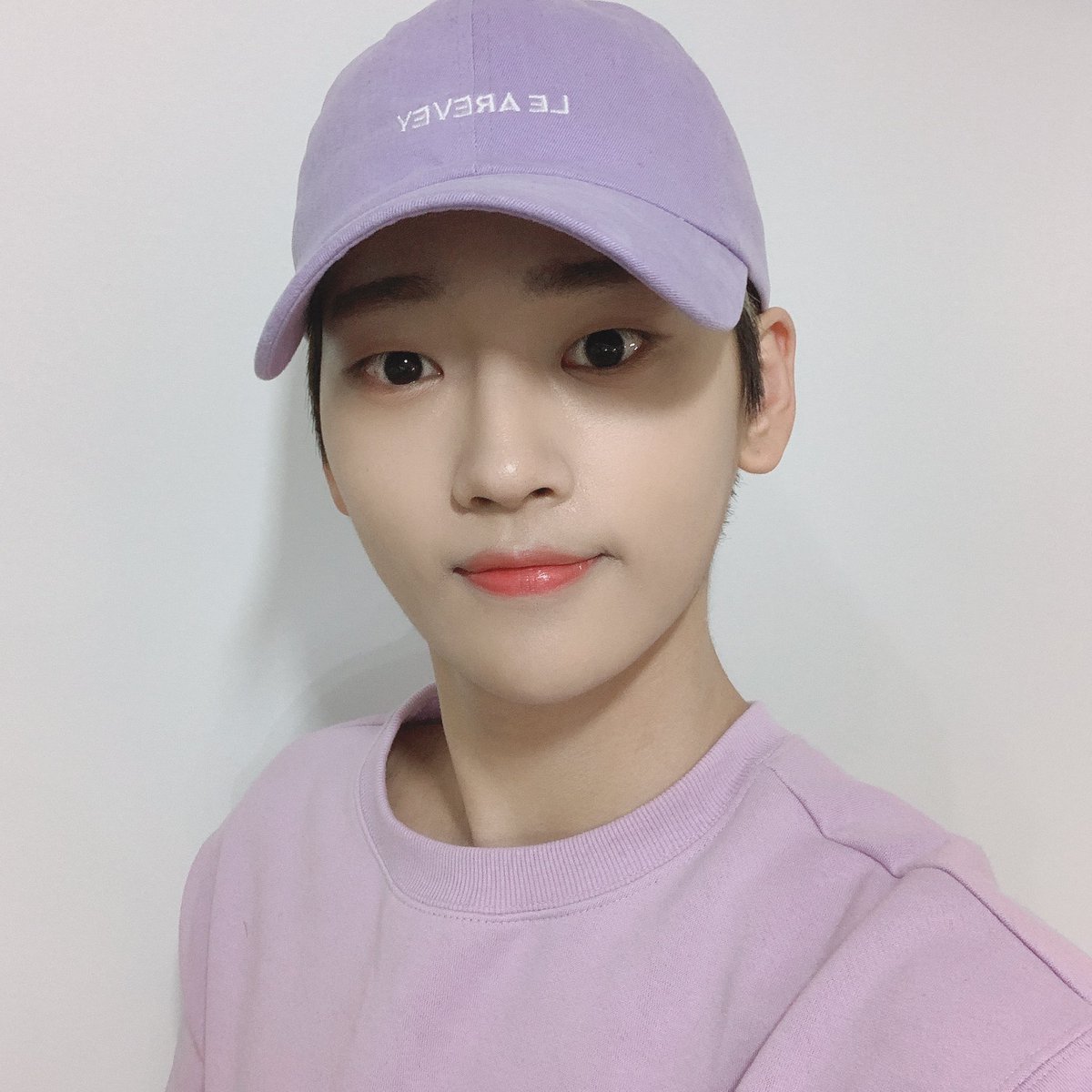 WEi__Spain's tweet photo. @WEi__Member [📝 TRAD]

 [#SEOKHWA]
Gracias por mirar SeokCountdown* 💜

* juego de palabras con Seokhwa y el nombre del programa Countdown

#estarde #peroinsistamos

Cr: @WEi__Member 
Trad: @WEi__Spain 🌱 https://t.co/uuk2Eu2Ed3
