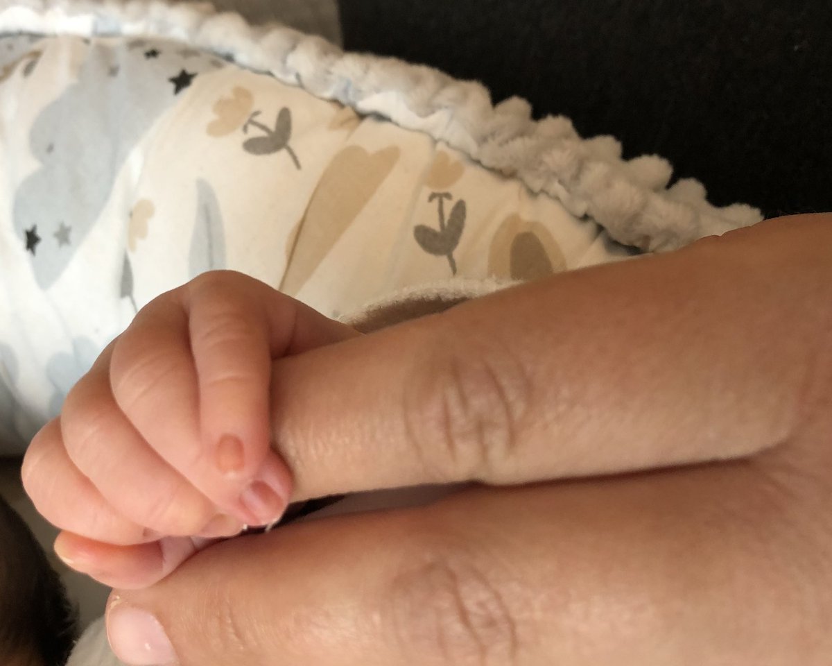 El jueves pasado llegó para completar nuestra familia🥰Una vez más, no puedo más que sentir que un pedazito de mis hijos pertenece a la #infertilpandy por tanto, por todo el apoyo, por toda la información... La fortaleza de la infertilpandy es enorme