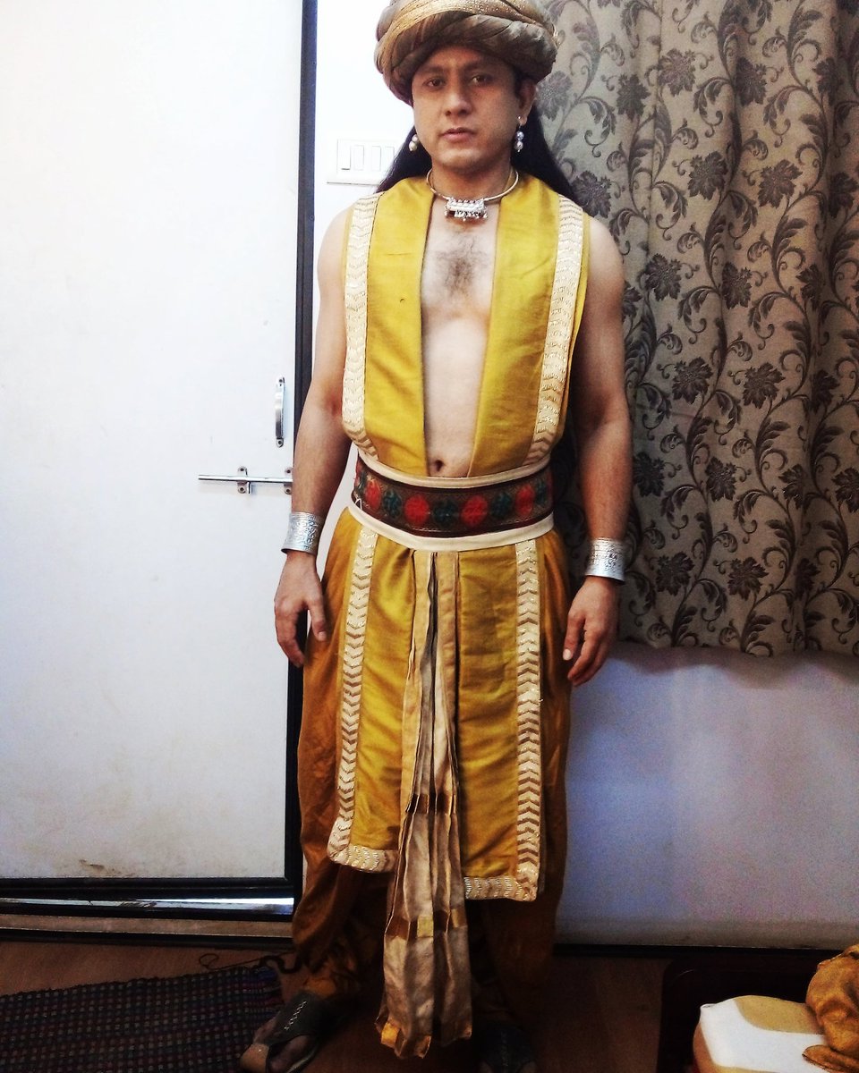 kkrawat2016's tweet photo. Shooting pics of tv serial " PAAPNASHINI GANGA"(at ishara tv). https://t.co/WnAnfvKquf