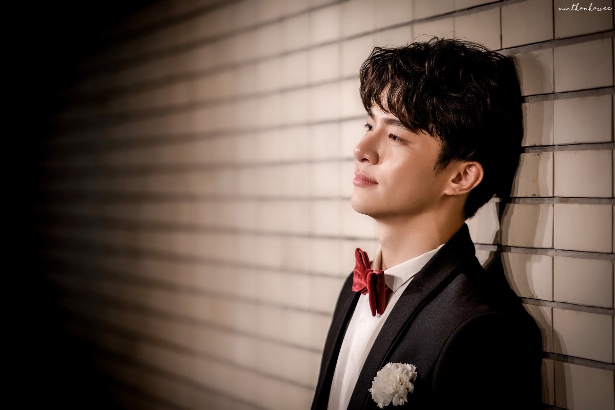 mintkankawee's tweet photo. หล่อเหลาเอาการ 😍

@khundin_ 
#คุณดิน
#khundin https://t.co/v4jWPc0M4Z