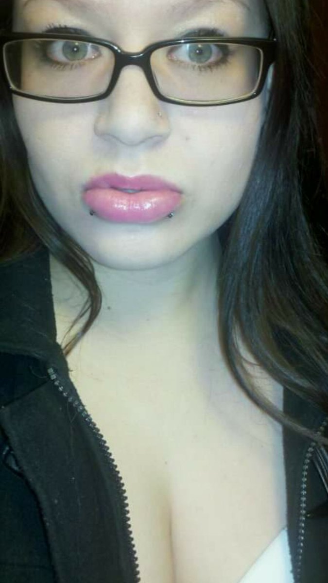beatcheeks007's tweet photo. #cumtribute #hoe #milf #lips #eyes #thick #hoelife #nolife https://t.co/rXq9q5g6pU