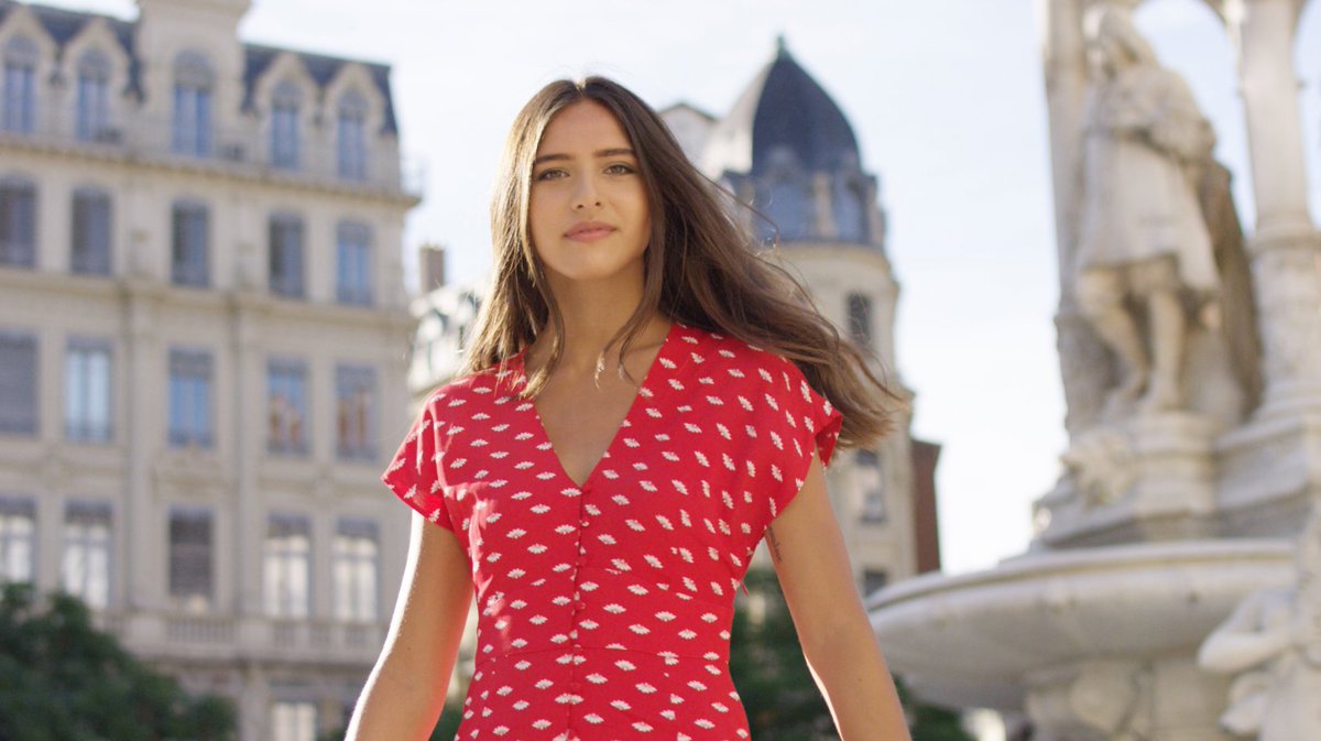 ArthurFanget's tweet photo. Commercial for @Tefal_france
Agency  : @agencefantastic
Prod : @one_shot_film_
Directed and DP by @arthurfanget
--
#commercial #advertising #girl #french #city #cute #sun #lyon #igers #red #woman #film #movie #filmmaking #movies #cinematography  #cinematographer #dp #cinema https://t.co/ULroel2WLo