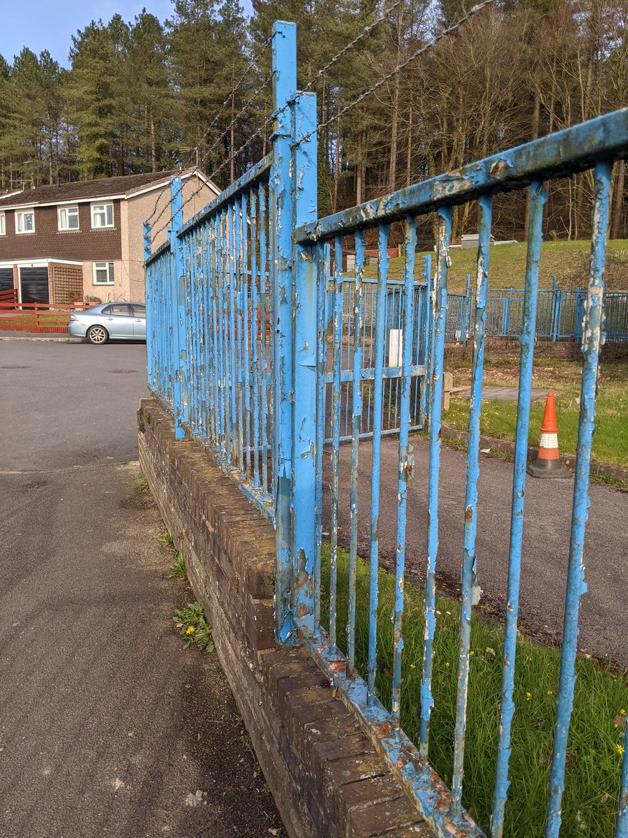 amt27twit's tweet photo. @stwater one year and still no change, time to report to @FoDDC for littering https://t.co/ZCtYUAYQxY